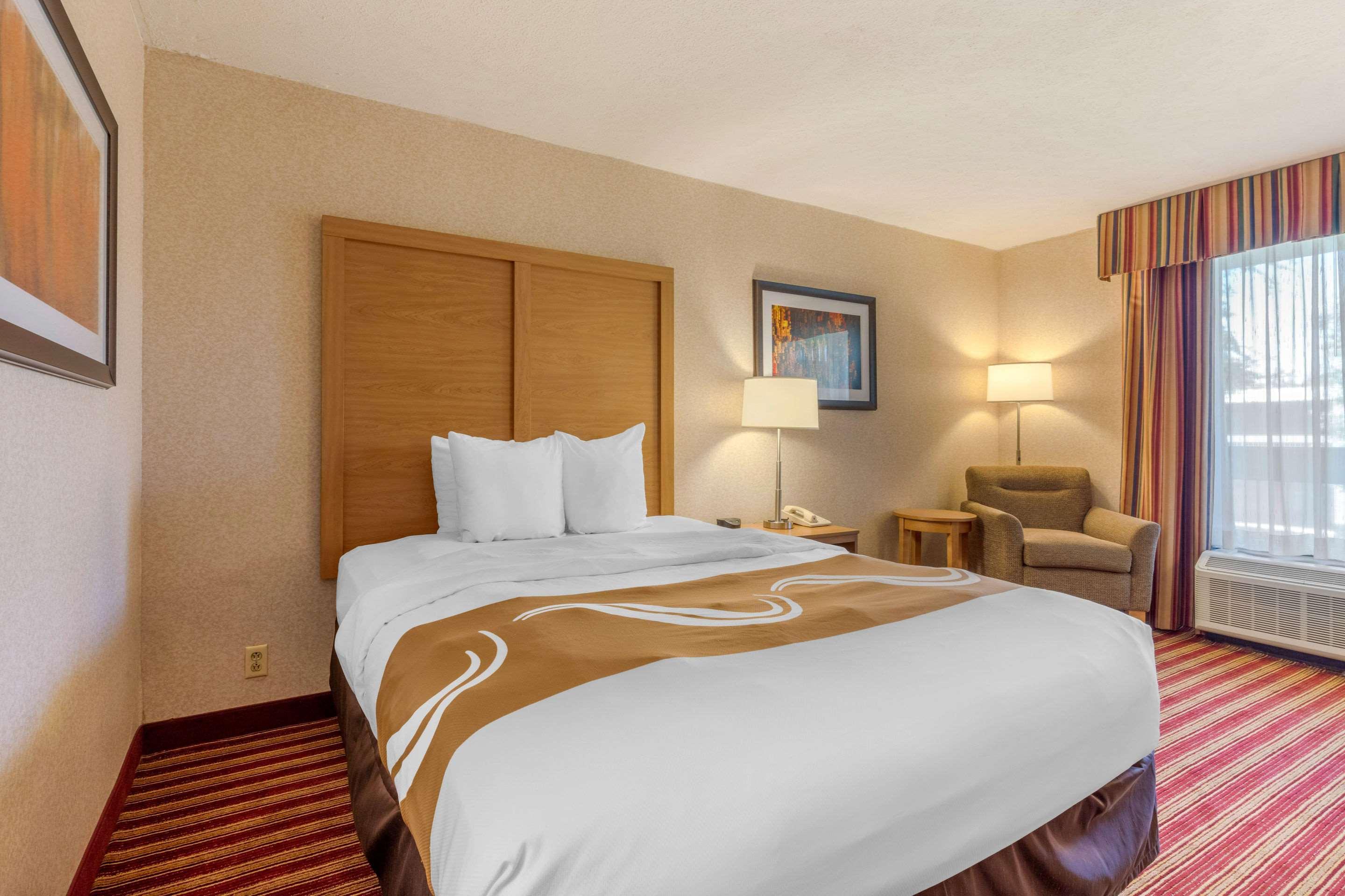 Quality Inn Exit 4 Кларксвилл Экстерьер фото