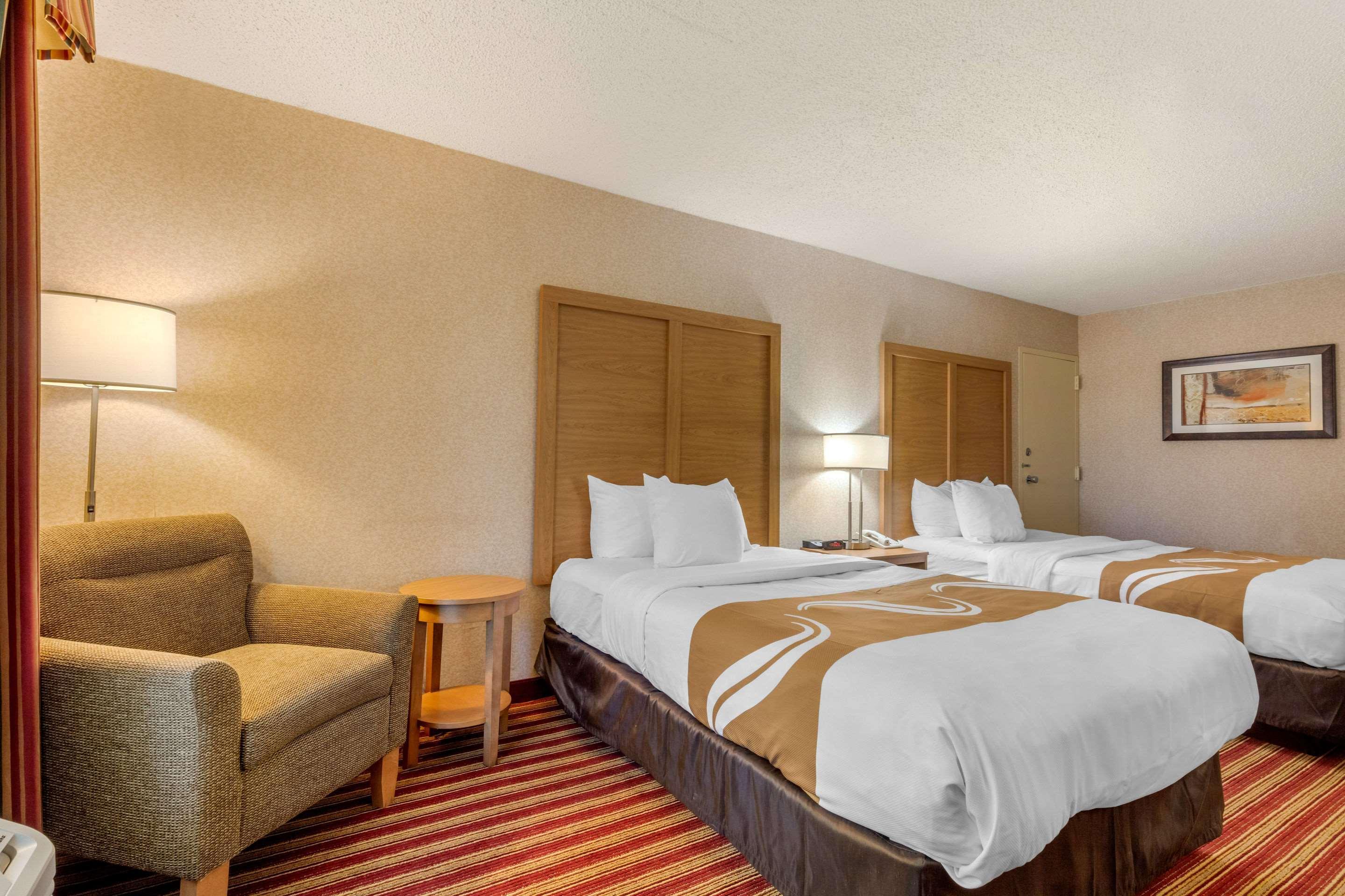 Quality Inn Exit 4 Кларксвилл Экстерьер фото