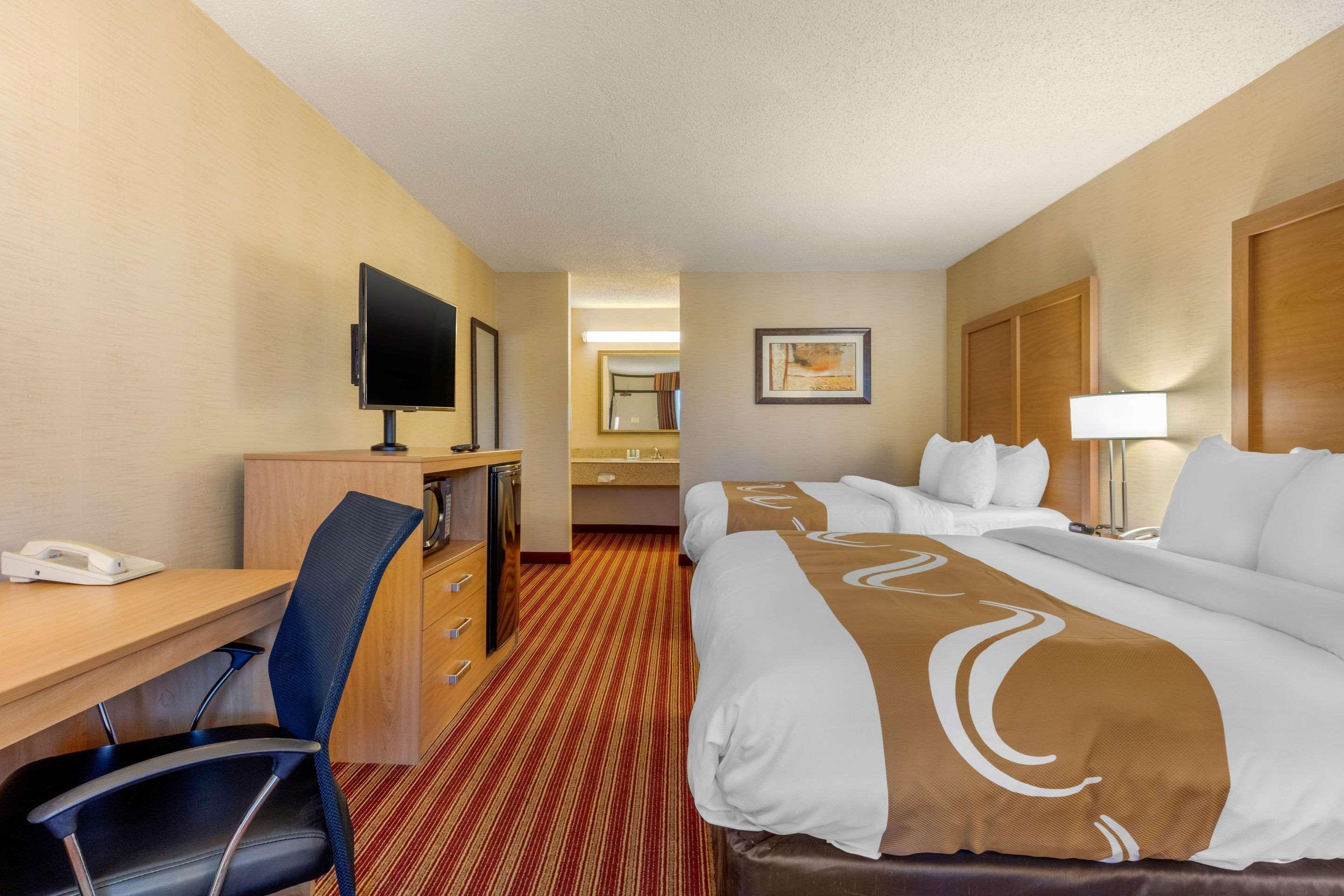 Quality Inn Exit 4 Кларксвилл Экстерьер фото