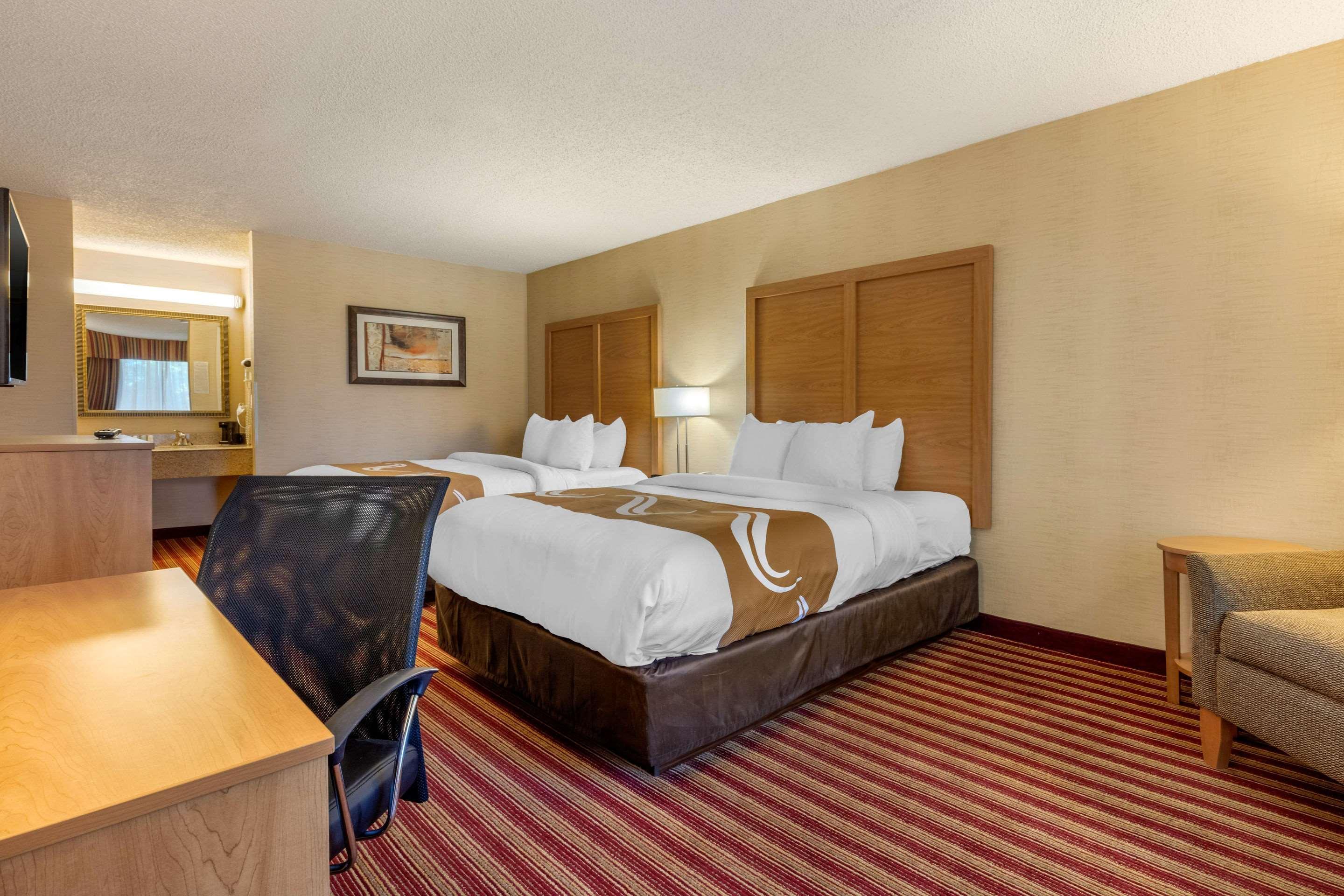 Quality Inn Exit 4 Кларксвилл Экстерьер фото