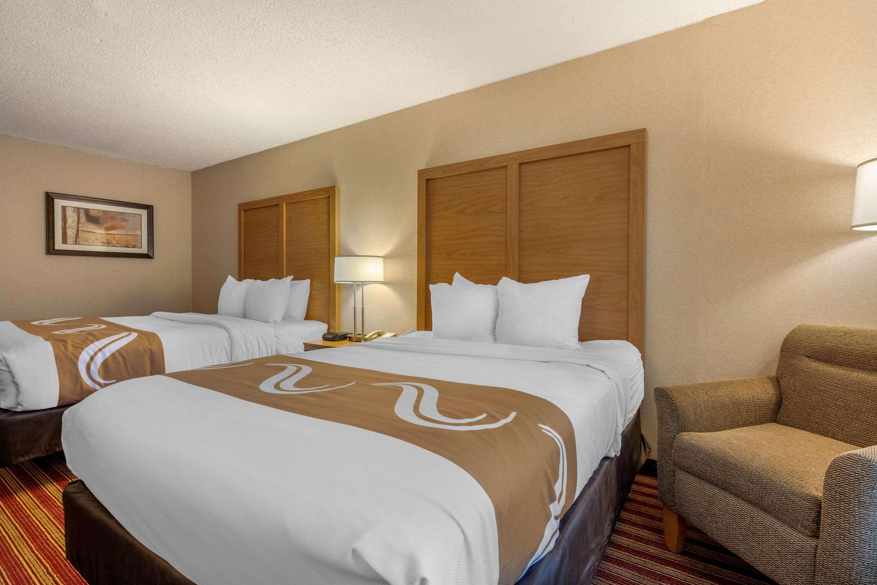 Quality Inn Exit 4 Кларксвилл Экстерьер фото