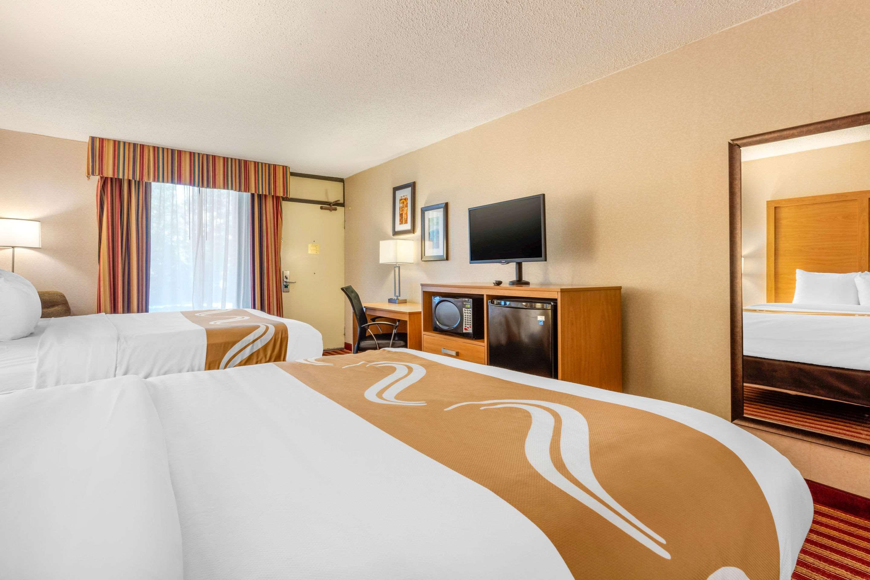 Quality Inn Exit 4 Кларксвилл Экстерьер фото