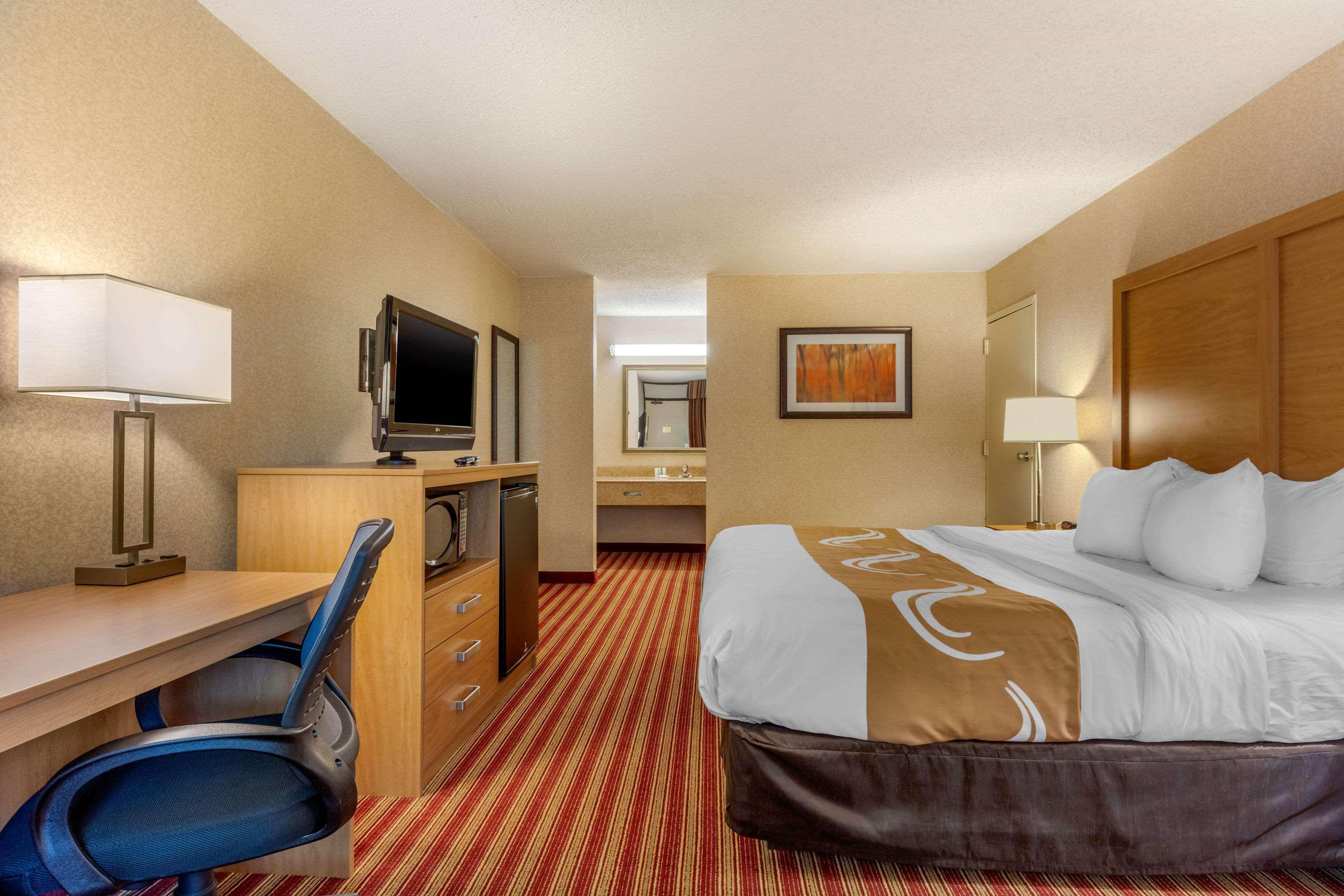 Quality Inn Exit 4 Кларксвилл Экстерьер фото