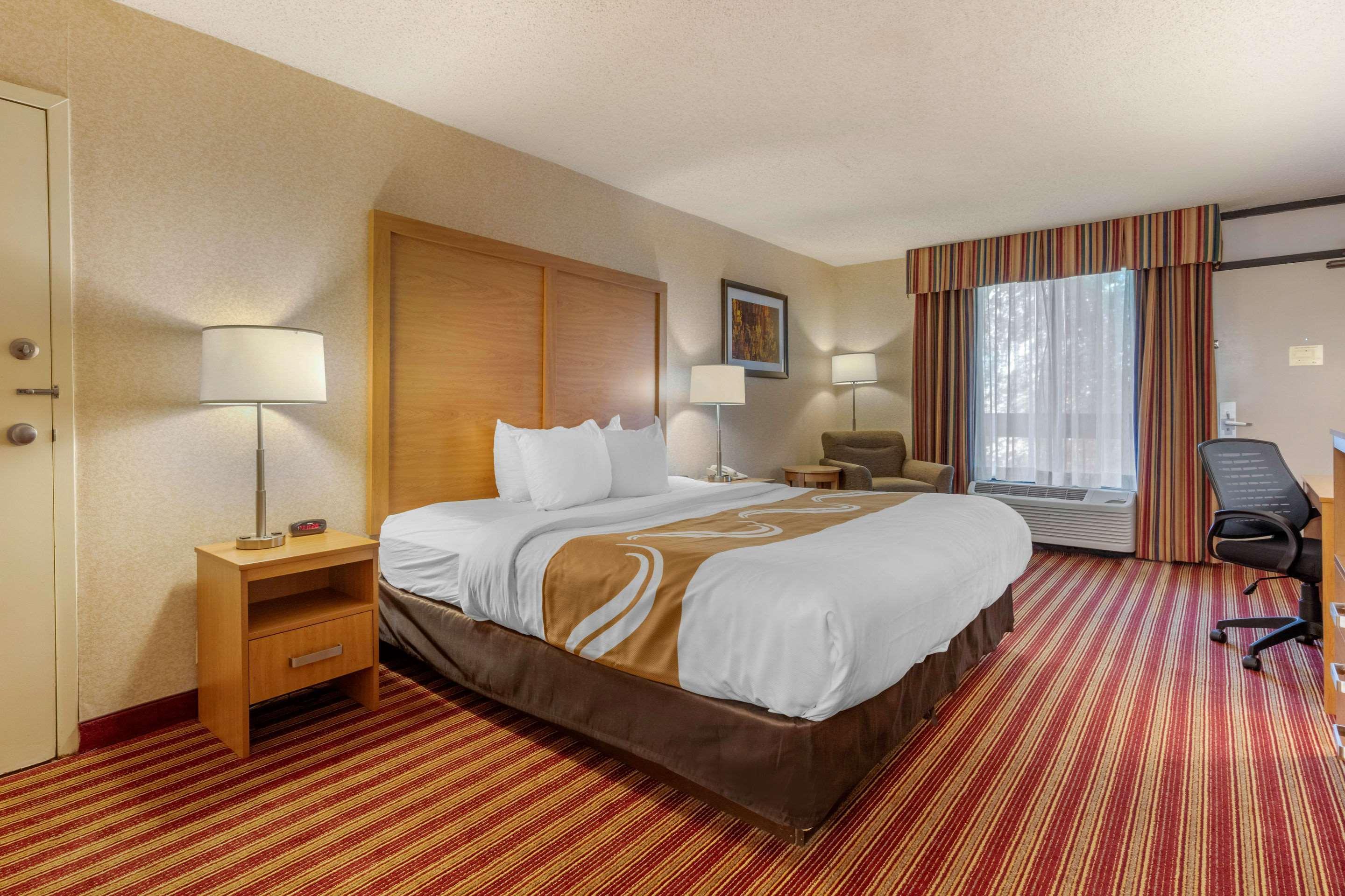 Quality Inn Exit 4 Кларксвилл Экстерьер фото