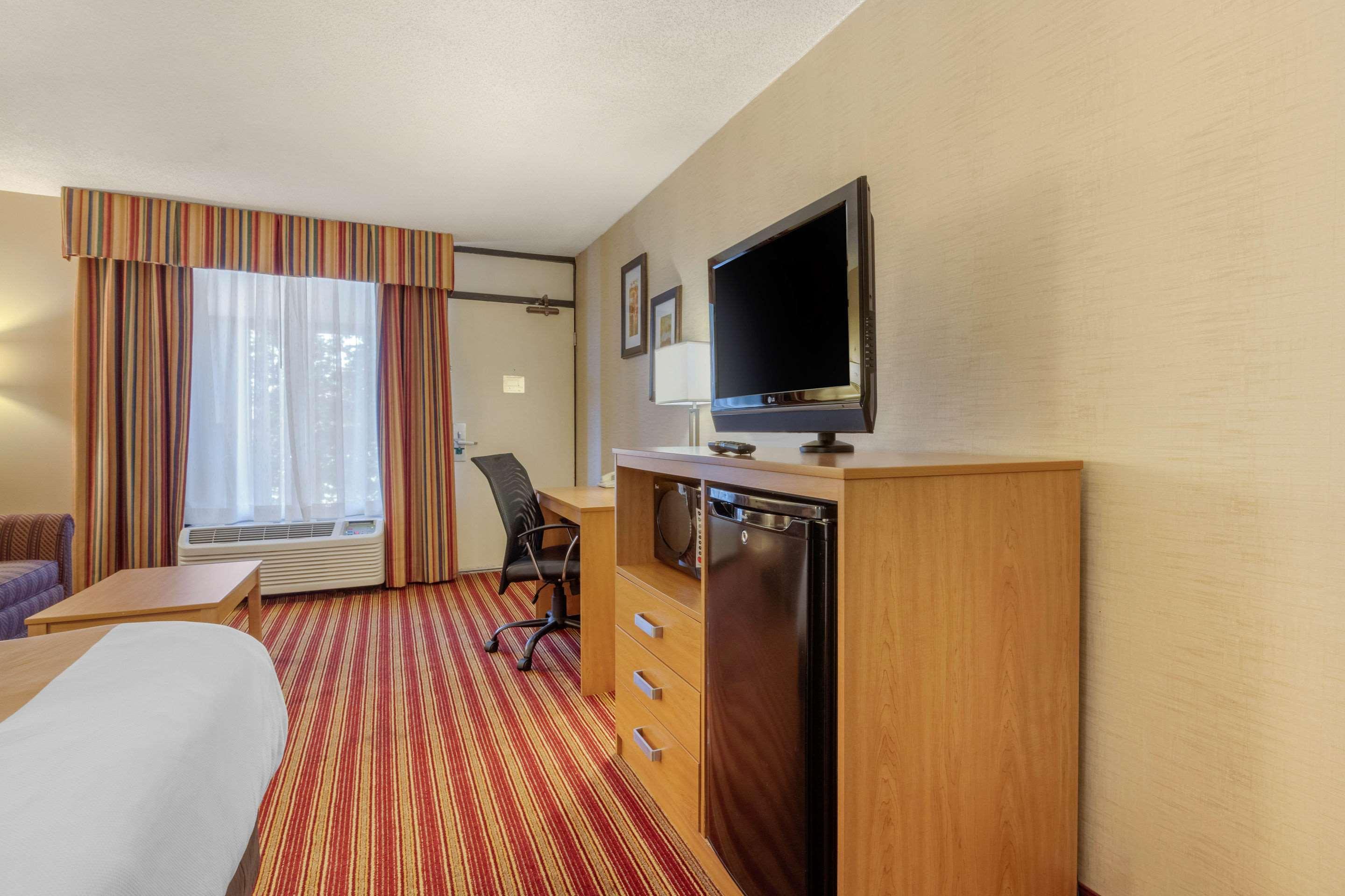 Quality Inn Exit 4 Кларксвилл Экстерьер фото