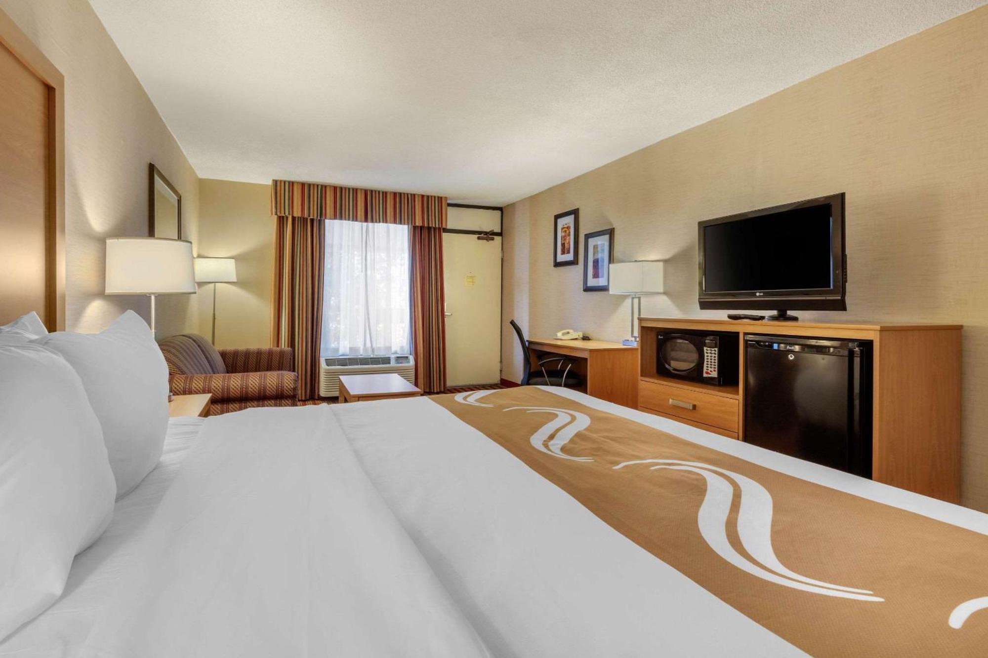 Quality Inn Exit 4 Кларксвилл Экстерьер фото