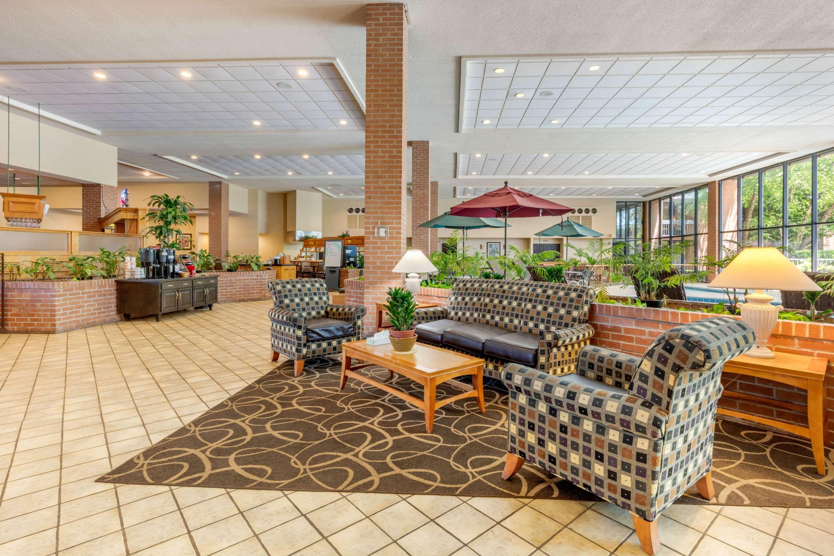 Quality Inn Exit 4 Кларксвилл Экстерьер фото