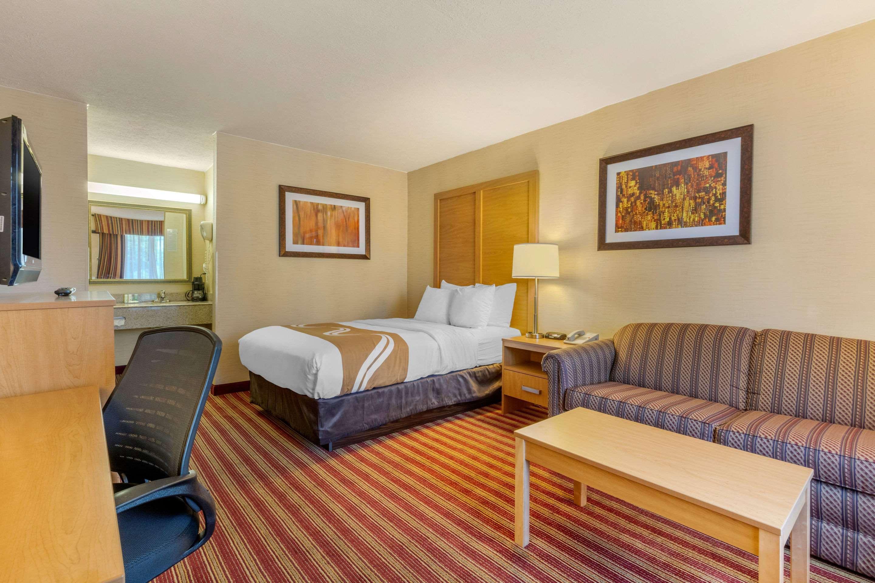 Quality Inn Exit 4 Кларксвилл Экстерьер фото