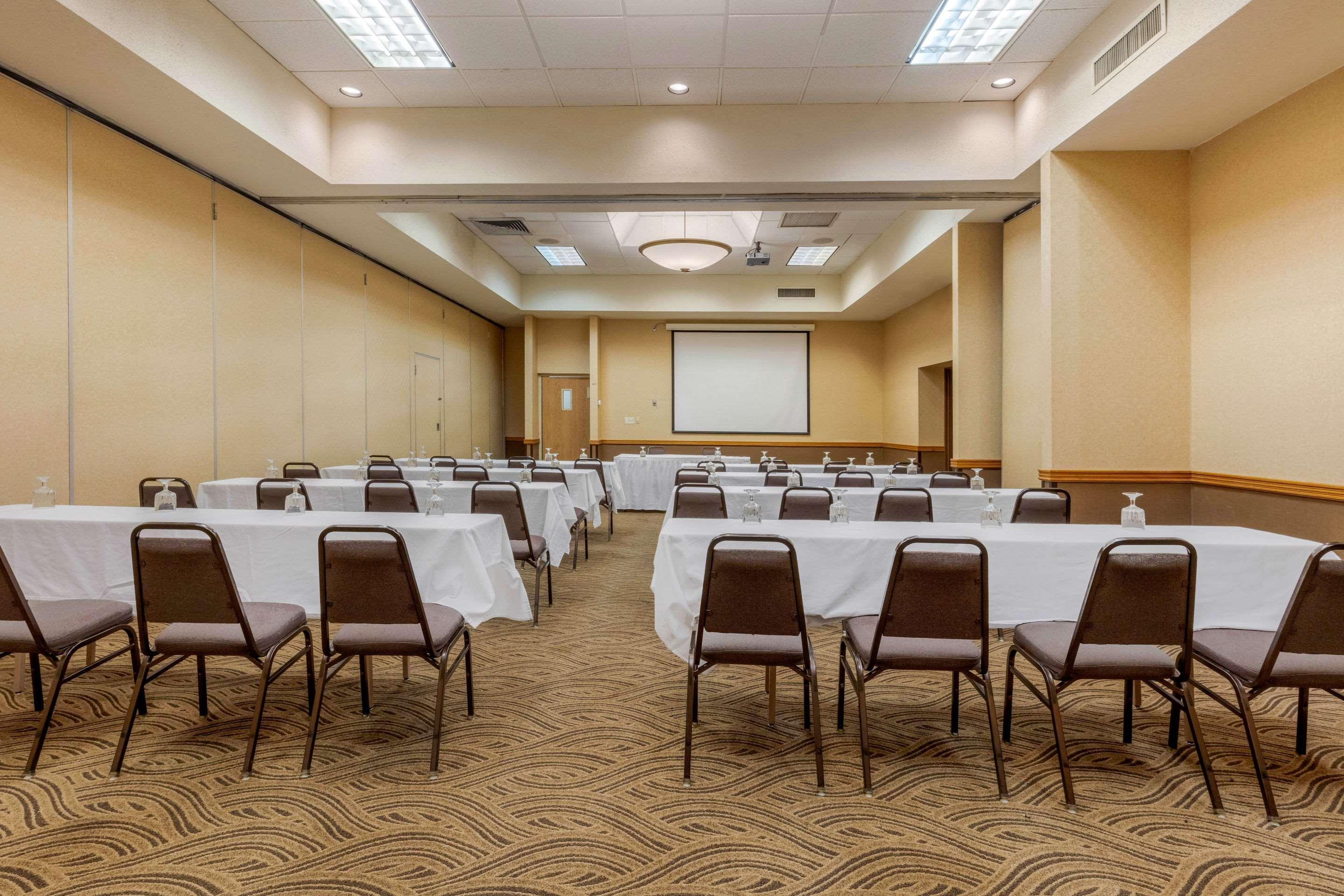 Quality Inn Exit 4 Кларксвилл Экстерьер фото